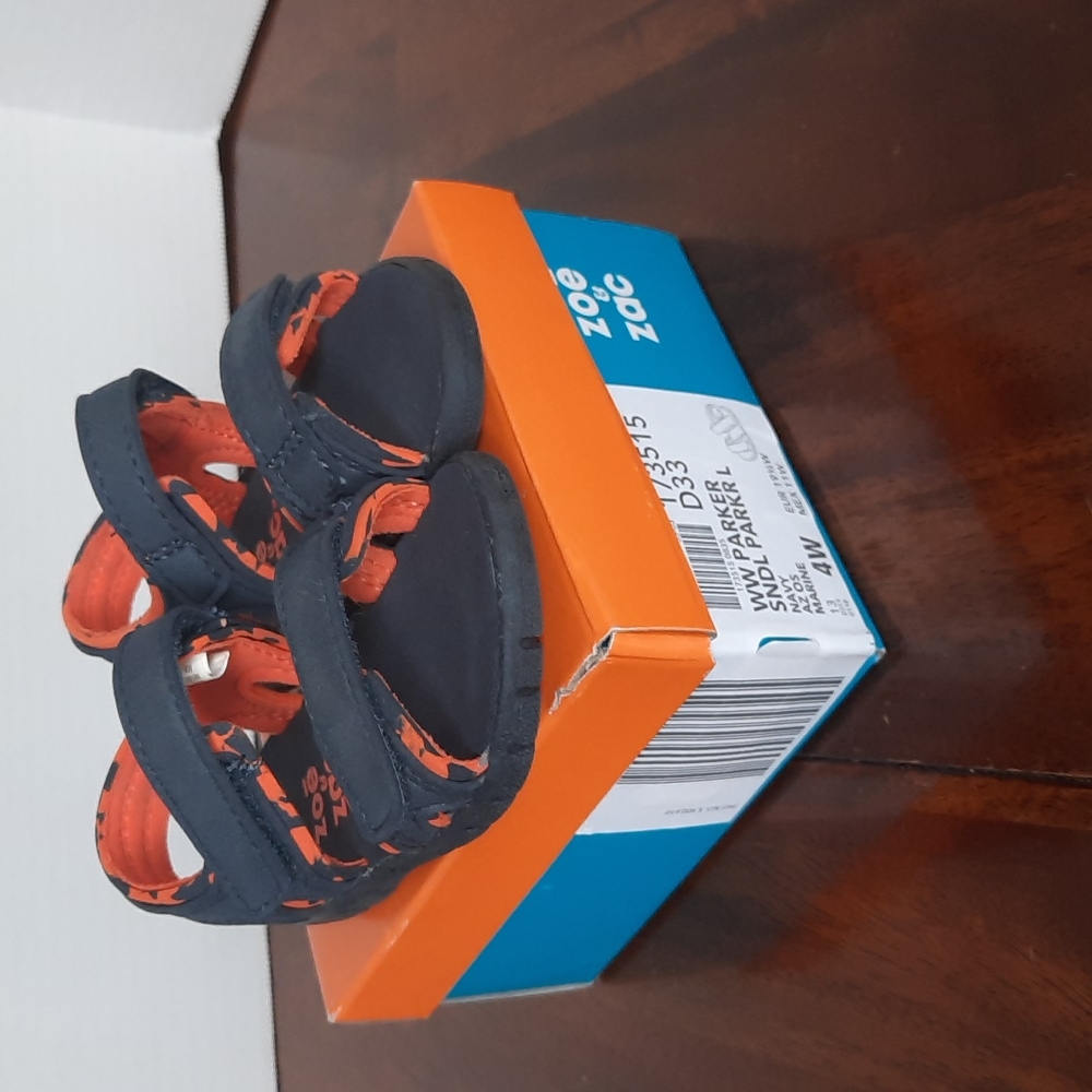 Zoē & Zac sandals size 4W